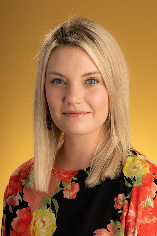 lindsay walker headshot